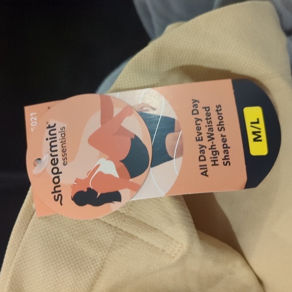 Shapermint High-Waisted Shaper Shorts Beige - Size M/L NWT - Picture 4 of 4